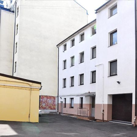 Riga City Center Quiet Apartment With Free Private Parking Exterior foto